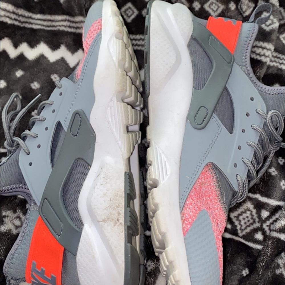 Nike shoes size6